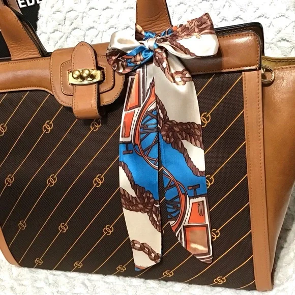 Gucci Shooting Star Top Handle 2 Way Tote - Picture 7 of 14